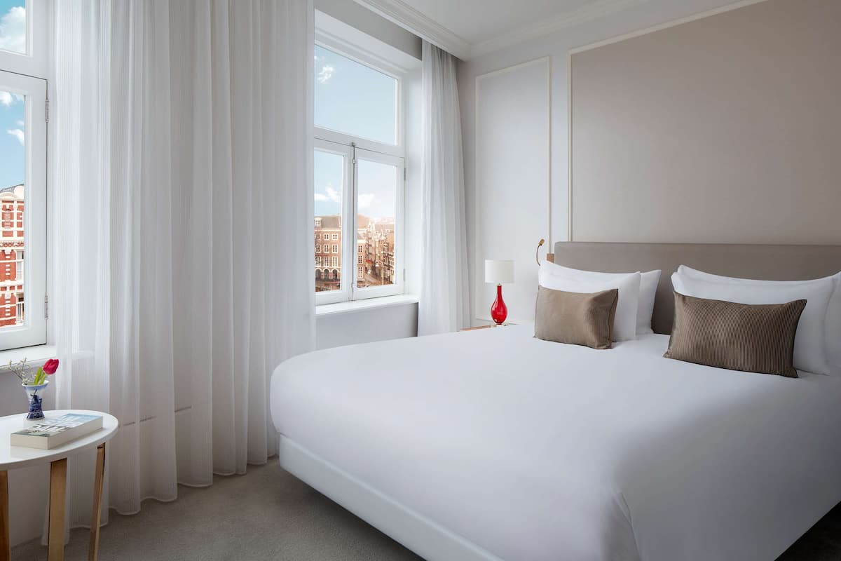 Ropa de cama de alta calidad, colchones con acolchado adicional, minibar