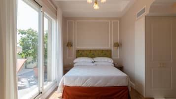 Coffres-forts dans les chambres, rideaux occultants