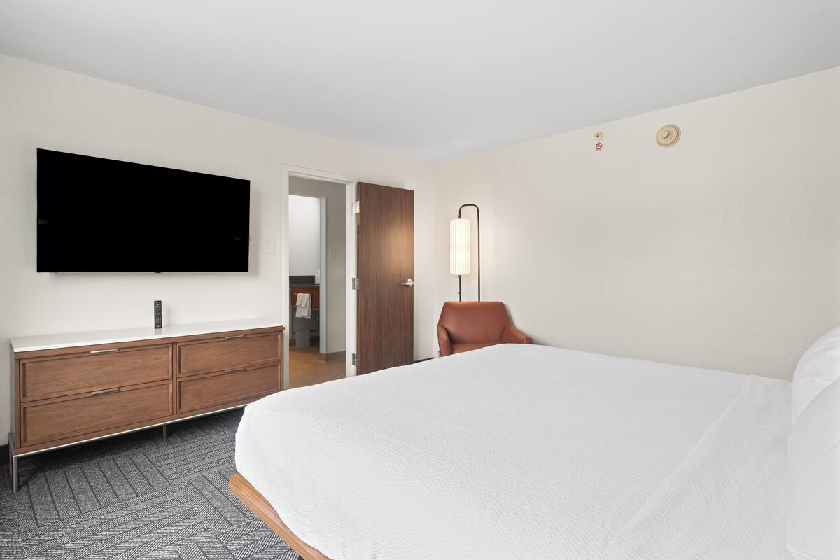 In-room safe, blackout curtains, iron/ironing board