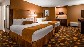Phòng Suite, 2 giường đôi, không hút thuốc, tủ lạnh & lò vi sóng (with Sofabed) | Bàn, khu vực làm việc phù hợp cho laptop, bàn ủi/dụng cụ ủi quần áo 