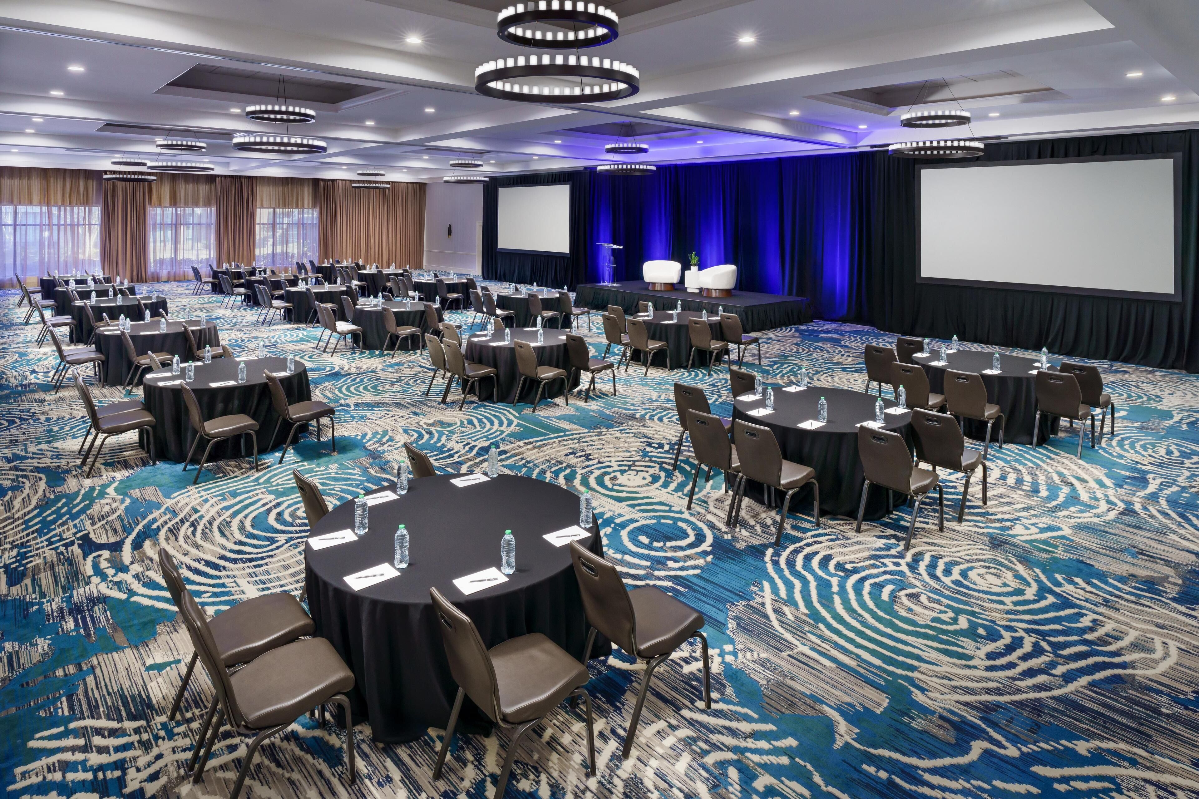 Photo - Hilton Charlotte University Place