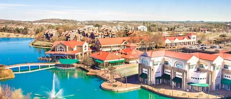 Ropa de cama de alta calidad y camas con pillow-top