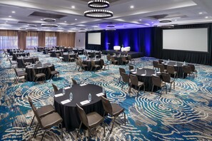 Ballroom - Hilton Charlotte University Place (Charlotte)