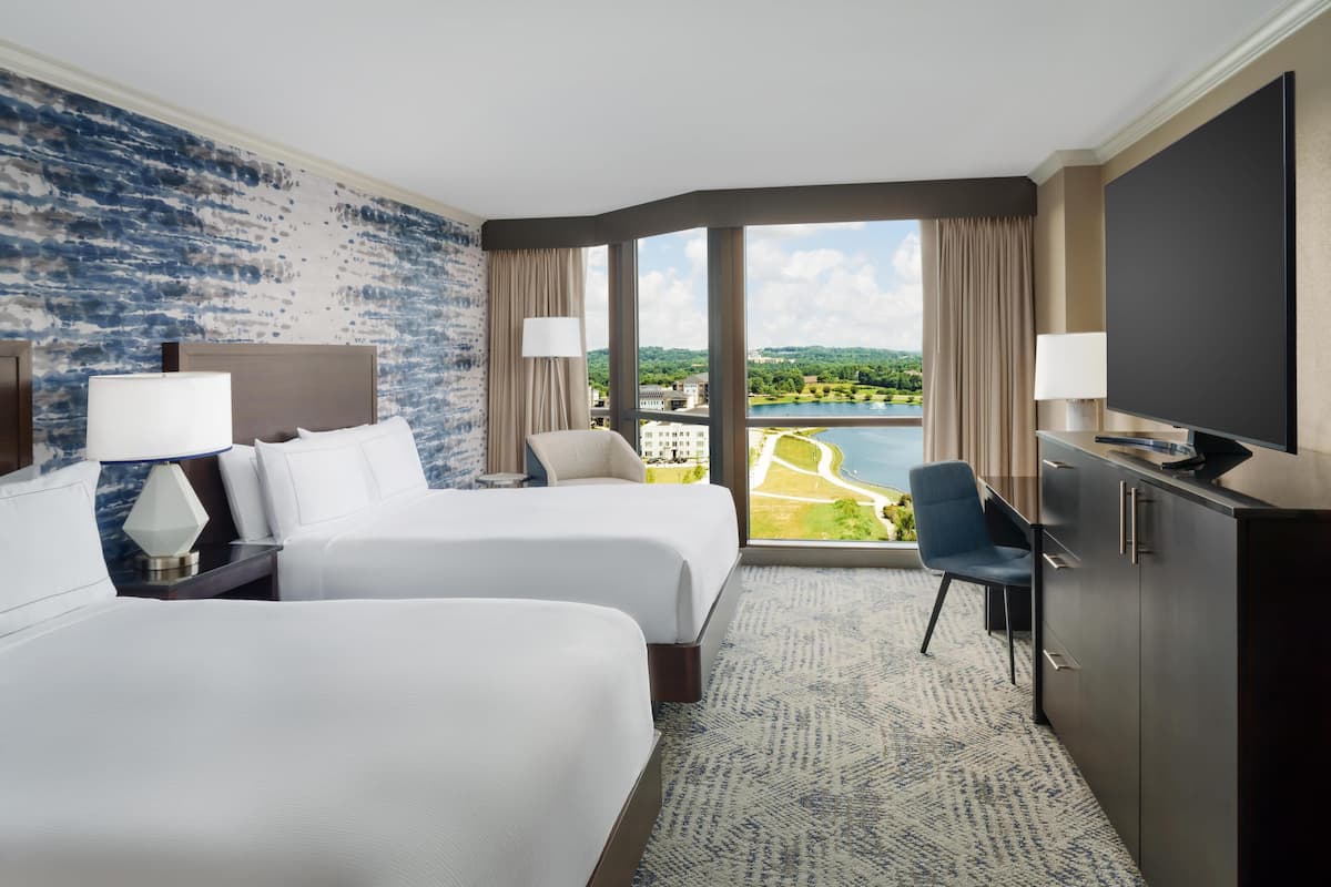 Habitación, 2 camas matrimoniales, vista al lago | Ropa de cama de alta calidad y camas con pillow-top