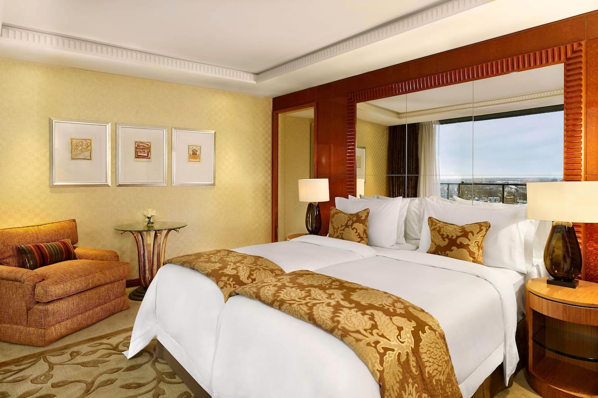 Suite, 2 Bedrooms | 1 bedroom, premium bedding, minibar, in-room safe
