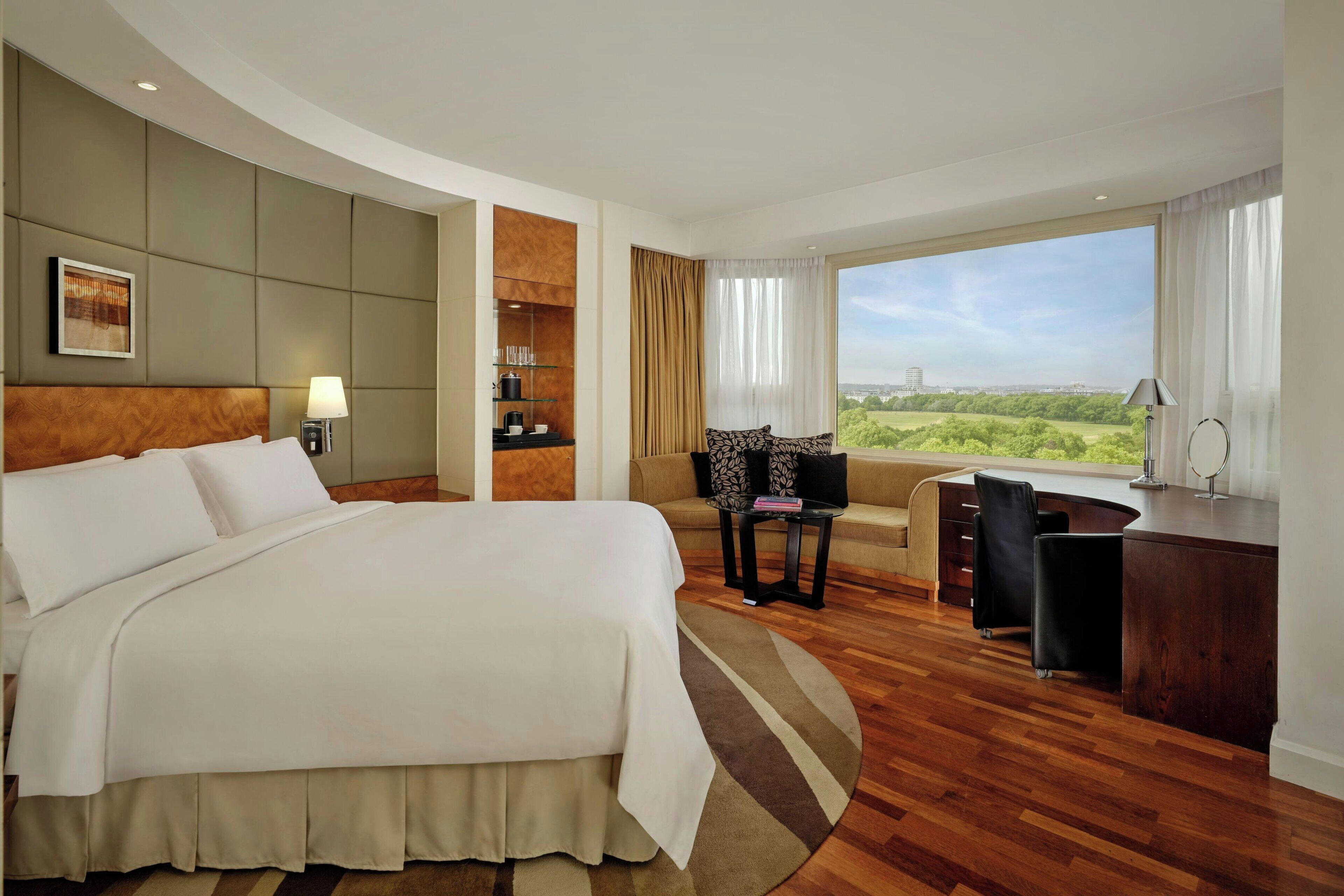 Premium bedding, minibar, in-room safe, desk