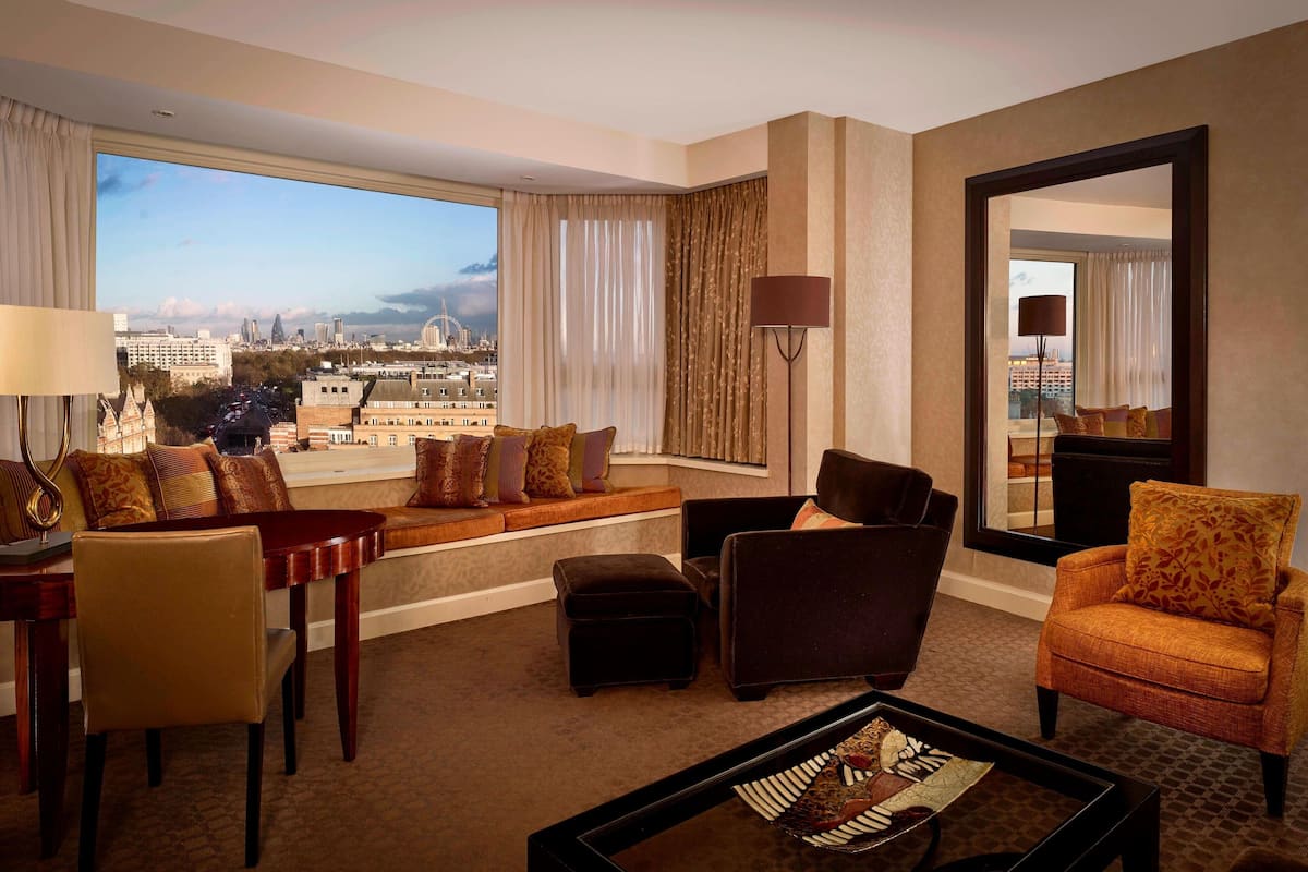 1 bedroom, premium bedding, minibar, in-room safe