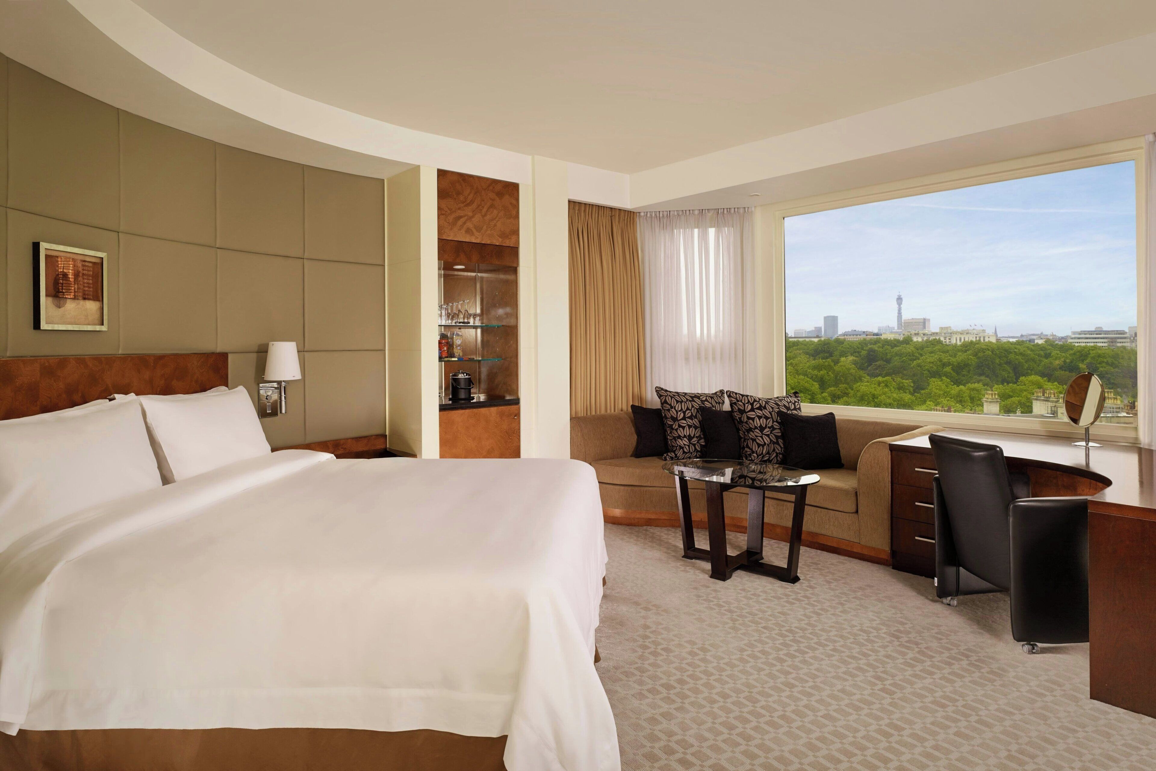 Premium bedding, minibar, in-room safe, desk