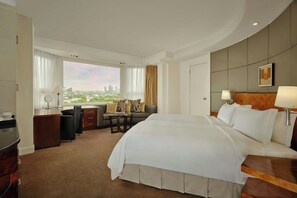 Premium bedding, minibar, in-room safe, desk