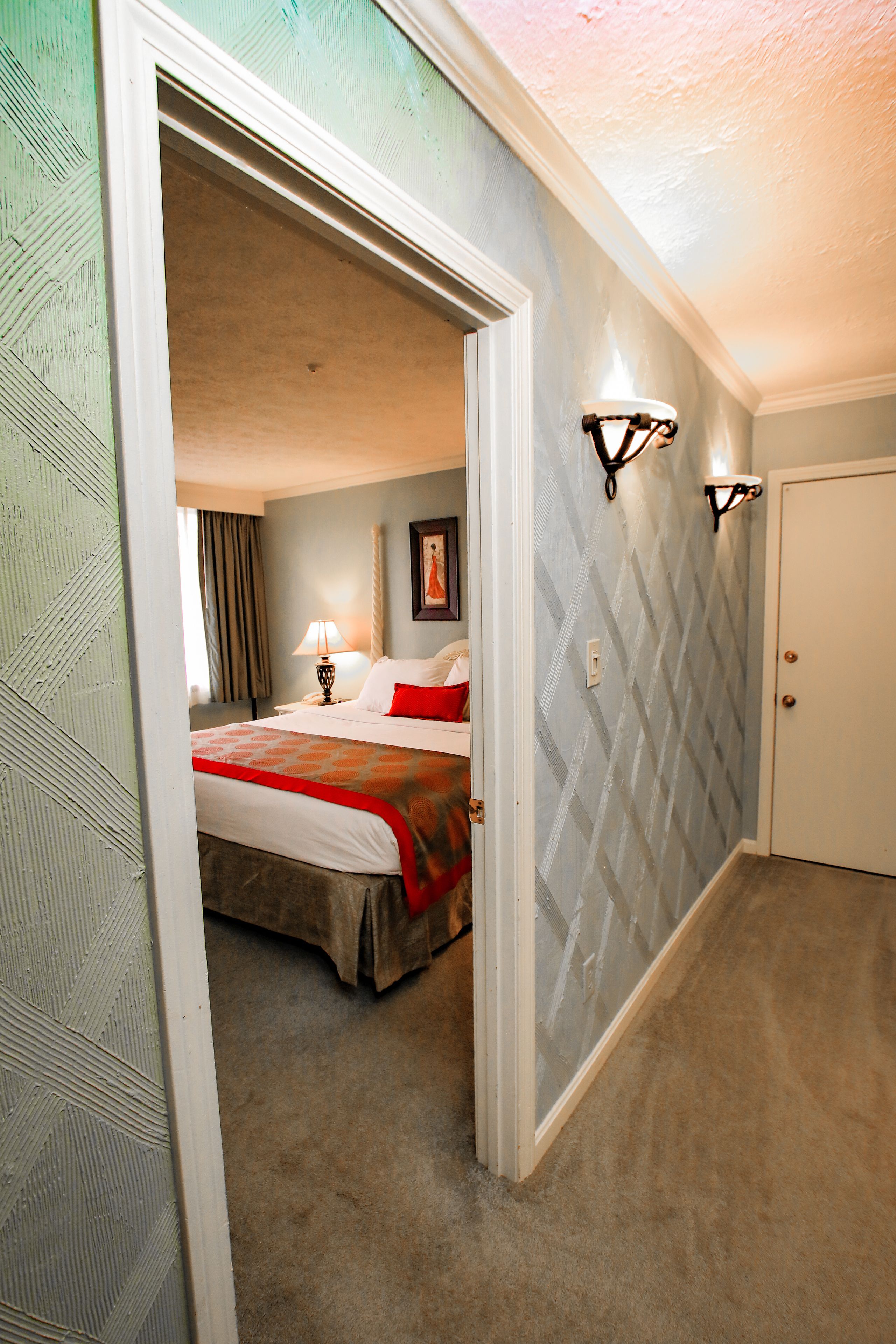 Deluxe Suite, 1 King Bed, Non Smoking (Property Sell Only) | In-room safe, desk, blackout drapes, iron/ironing board