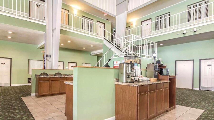 Coratel Inn & Suites By Jasper McCook