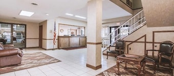Coratel Inn & Suites By Jasper McCook 