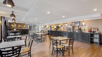 Free daily continental breakfast