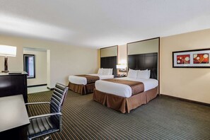 Premium bedding, pillowtop beds, in-room safe, desk - Best Western Inn of Del Rio (Del Rio)
