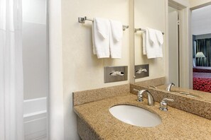 وحدات دش مع أحواض استحمام، حوض استحمام عميق