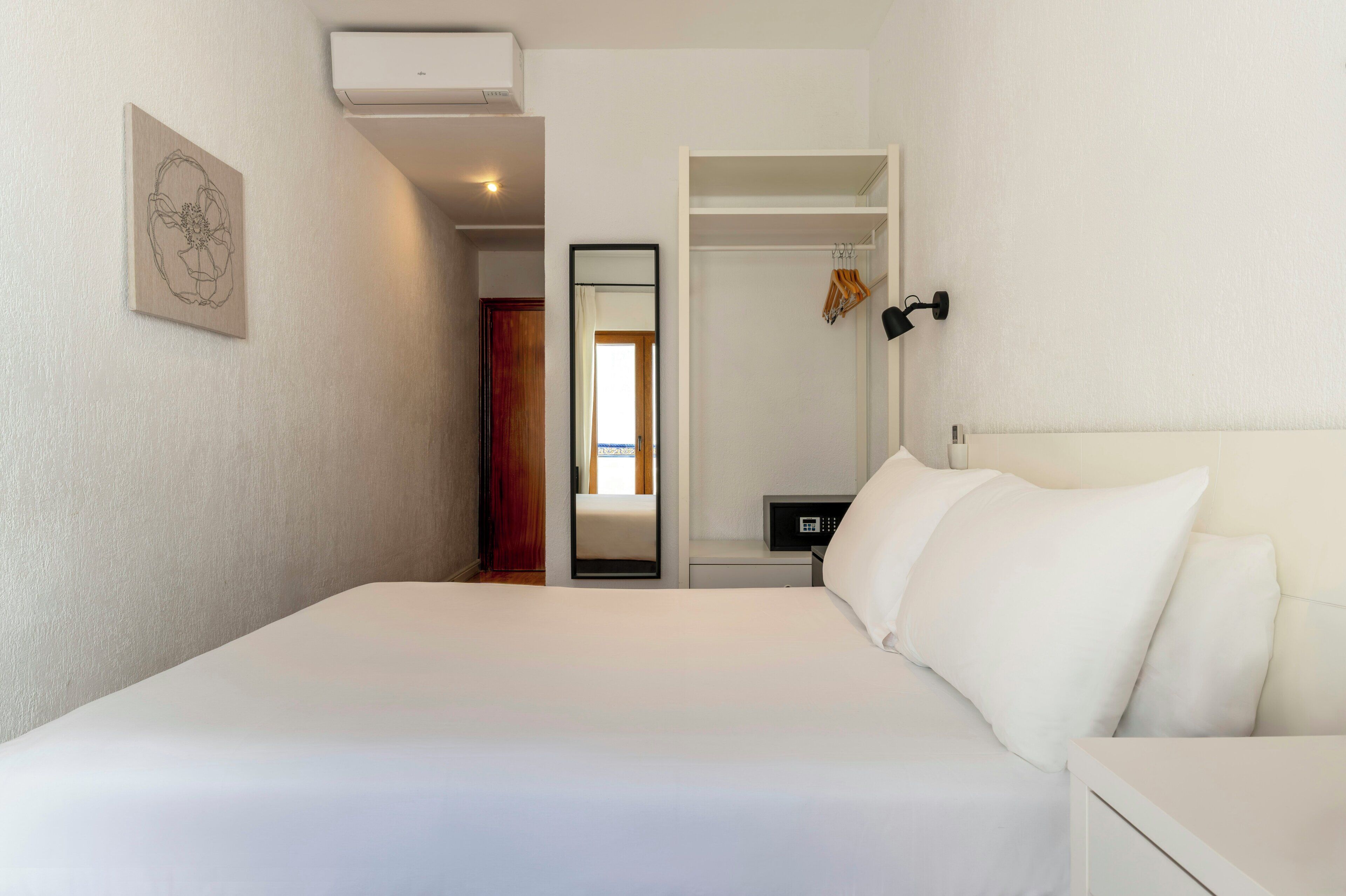 Photo - Apartamentos Los Cantaros