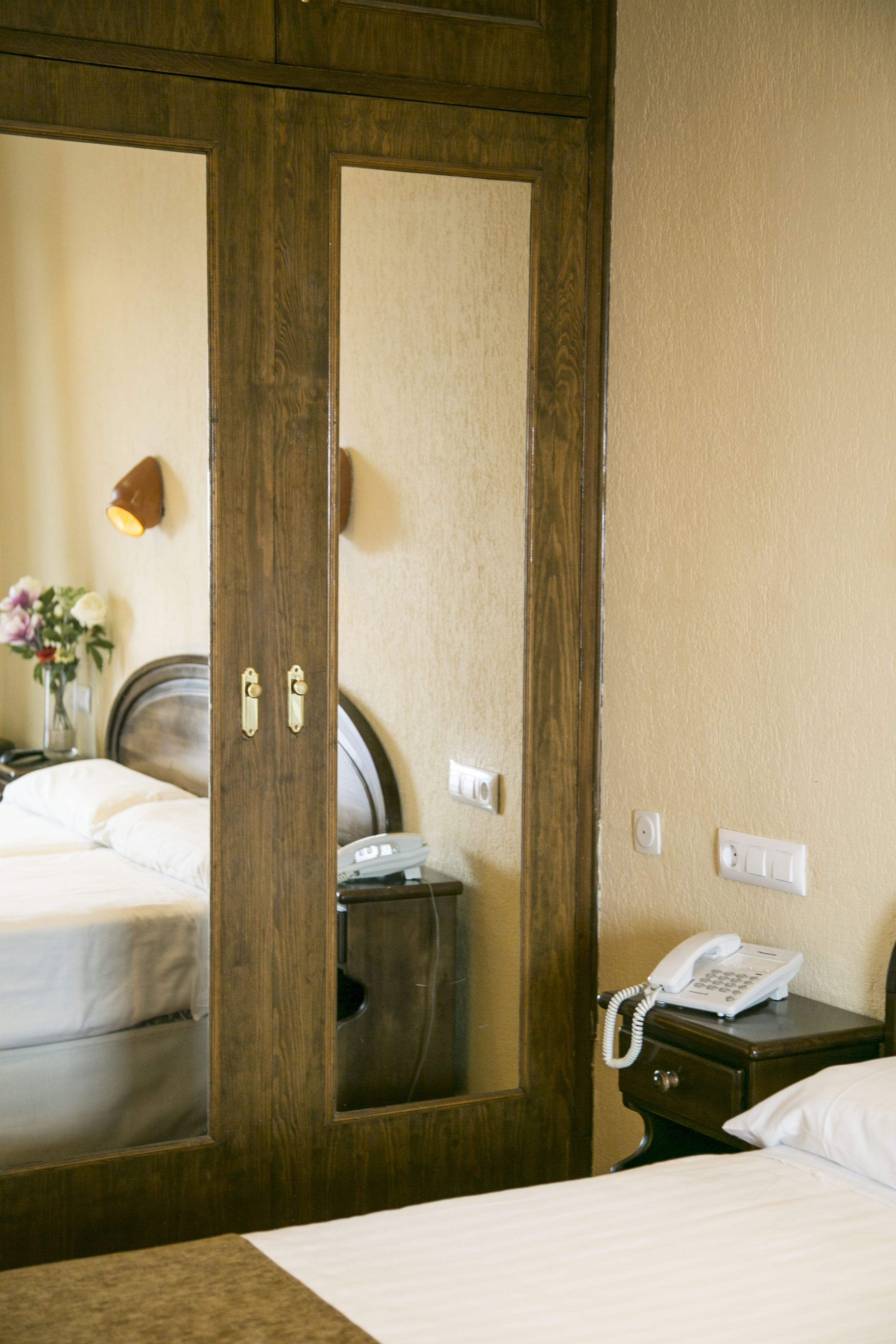 minibar, in-room safe, desk, soundproofing