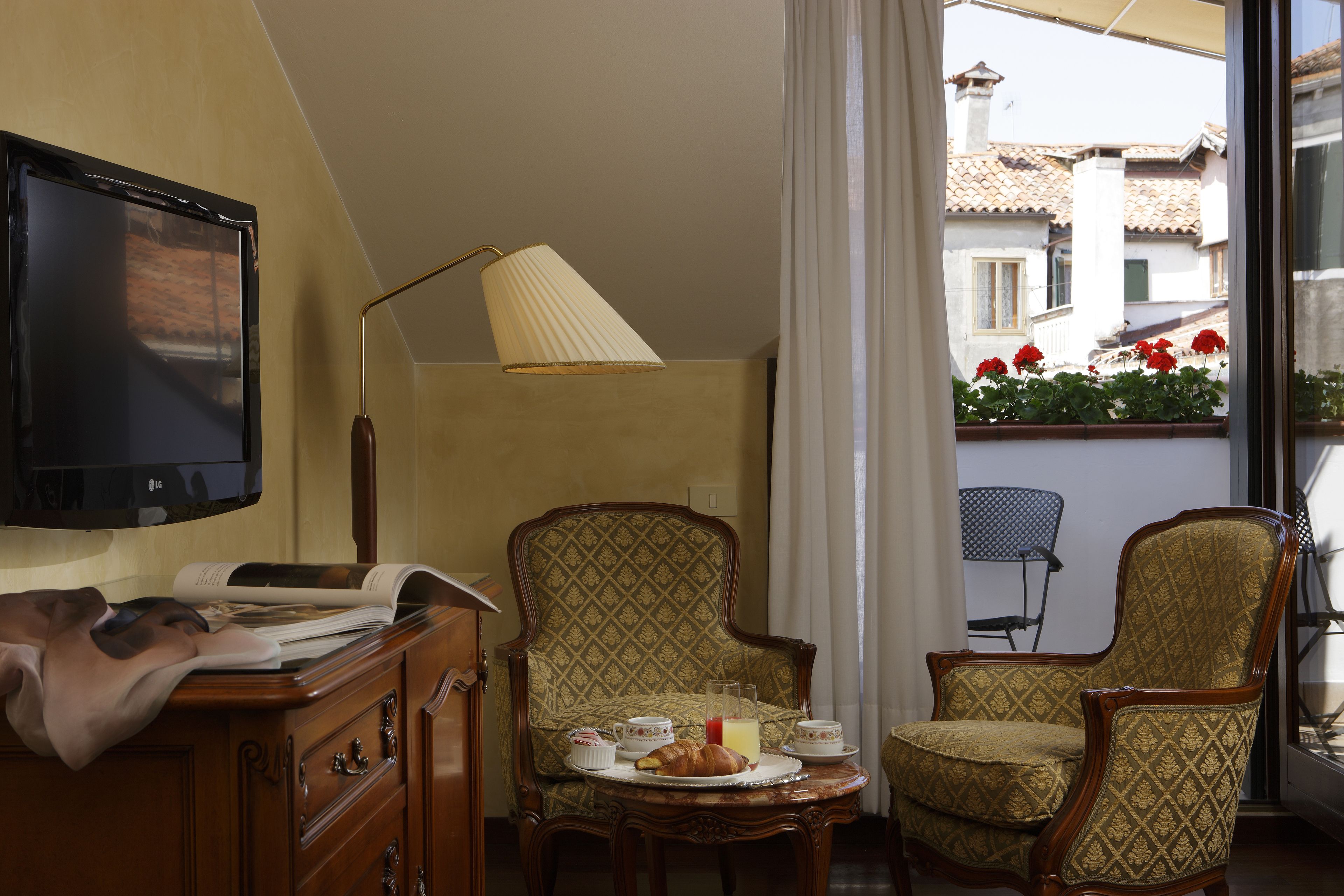 superior room, terrace | terrace/patio