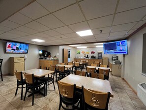 Free daily continental breakfast