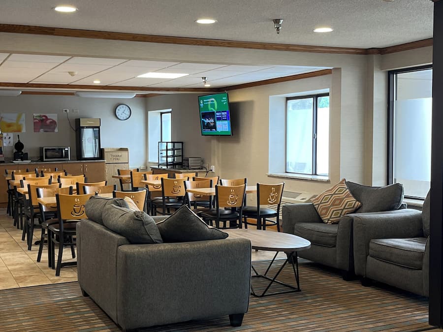 Ilmainen päivittäinen mannermainen aamiainen