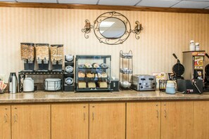 Free daily continental breakfast