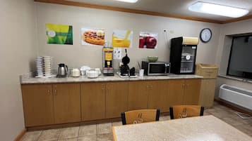 Free daily continental breakfast