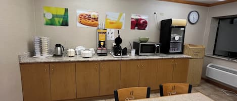 Free daily continental breakfast