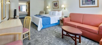 Days Inn & Suites by Wyndham Bentonville