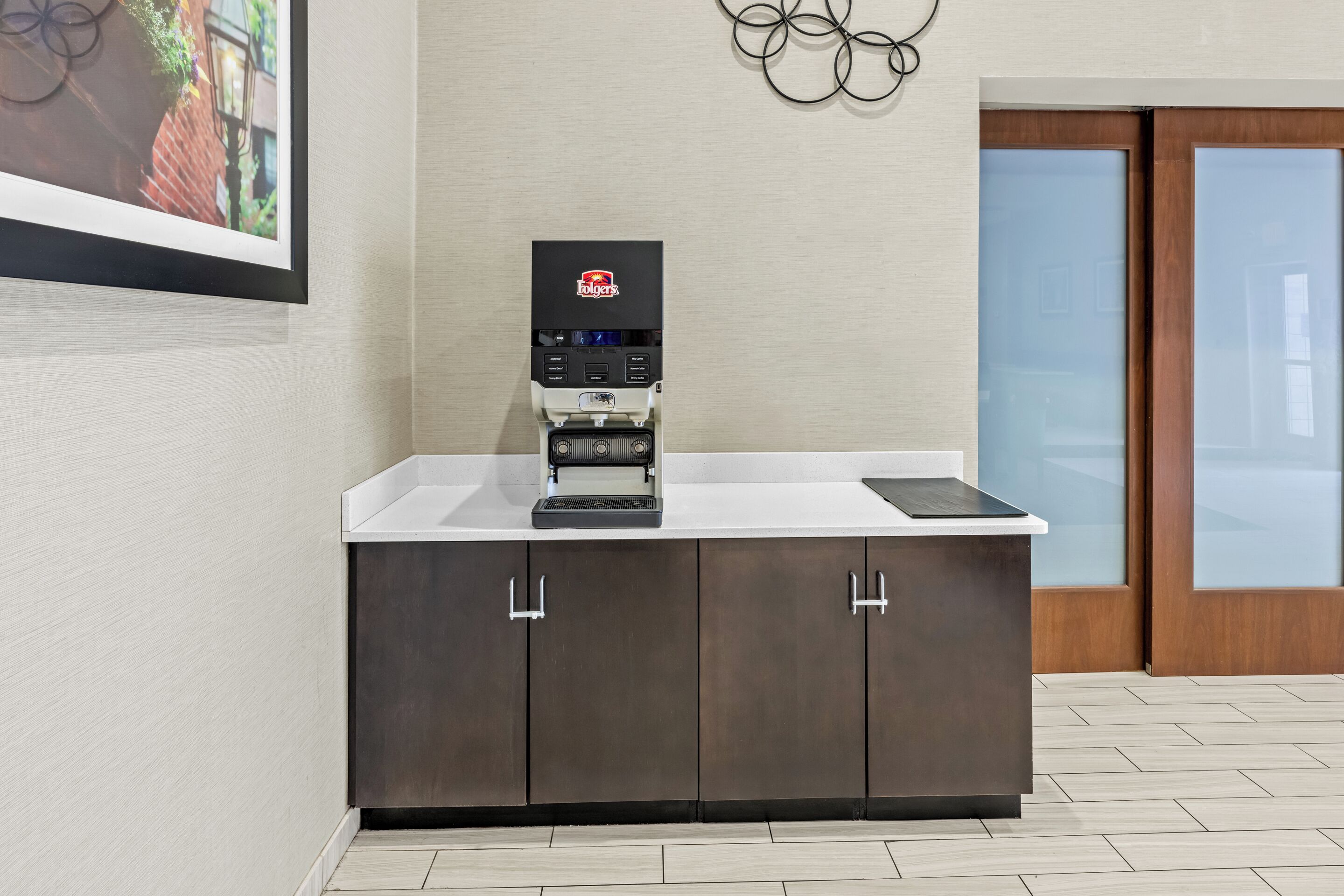 Free daily continental breakfast