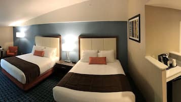 Premium bedding, in-room safe, individually decorated