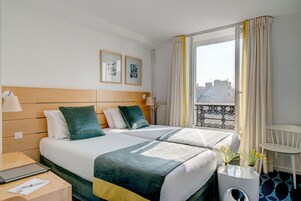 Twin Room - Complimentary soft minibar,courtesy tray, Chromecast and digital press