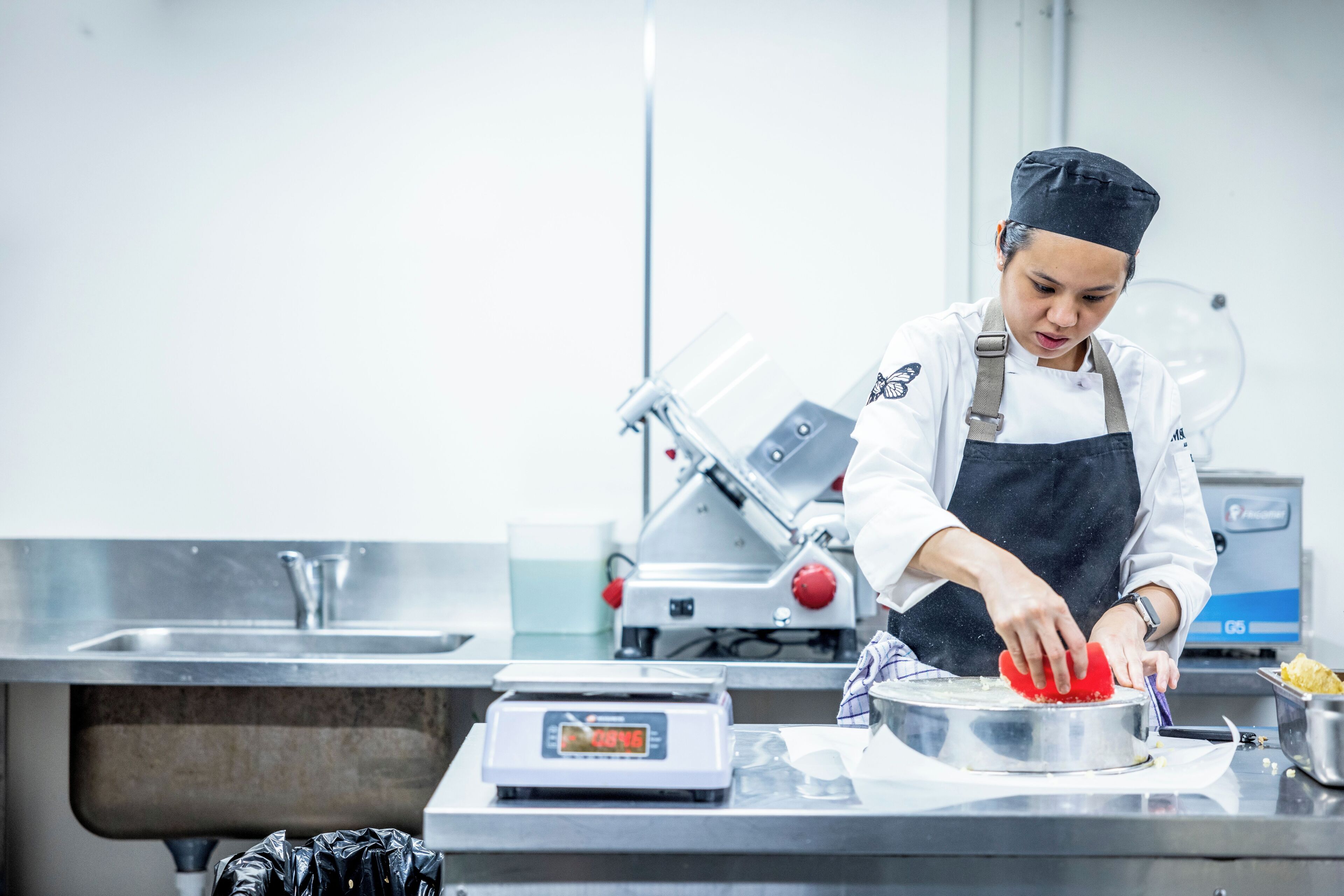 Breakfast and dinner served, local cuisine