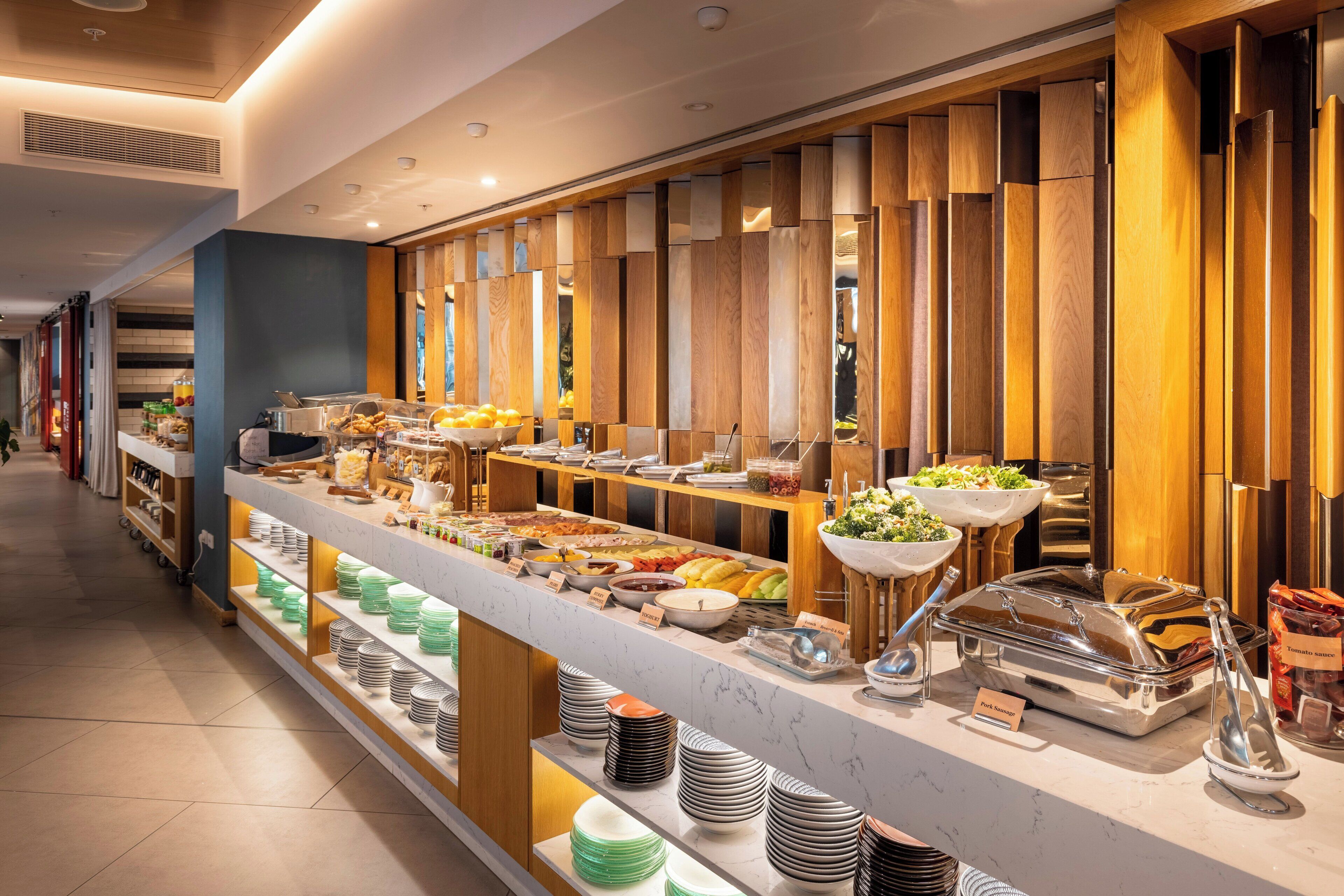 Desayuno a la carta todos los días (con cargo) 