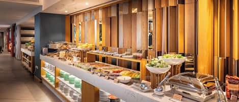 Frukost enligt egen bestÀllning varje dag mot avgift