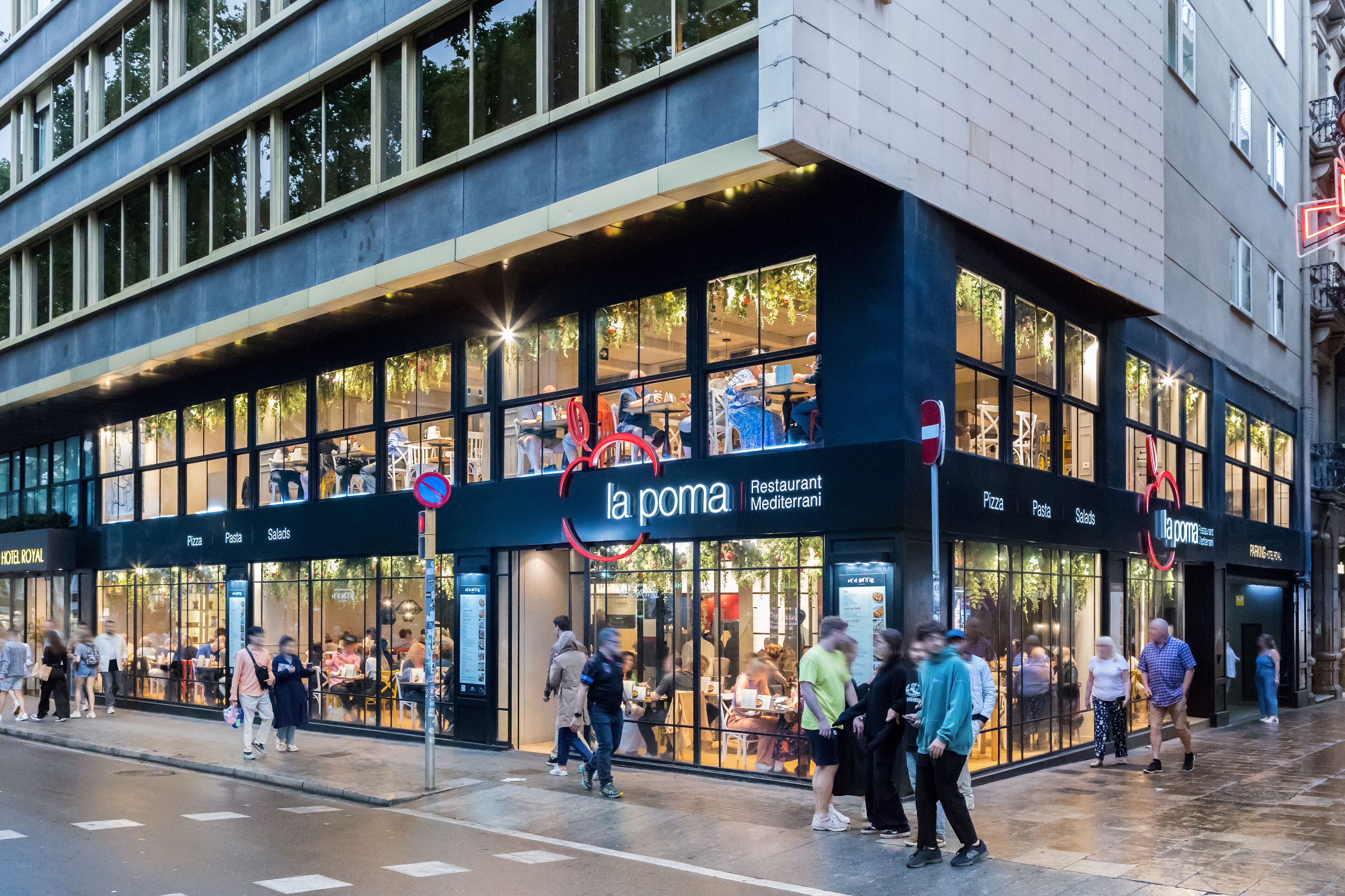 lunch and dinner served, mediterranean cuisine