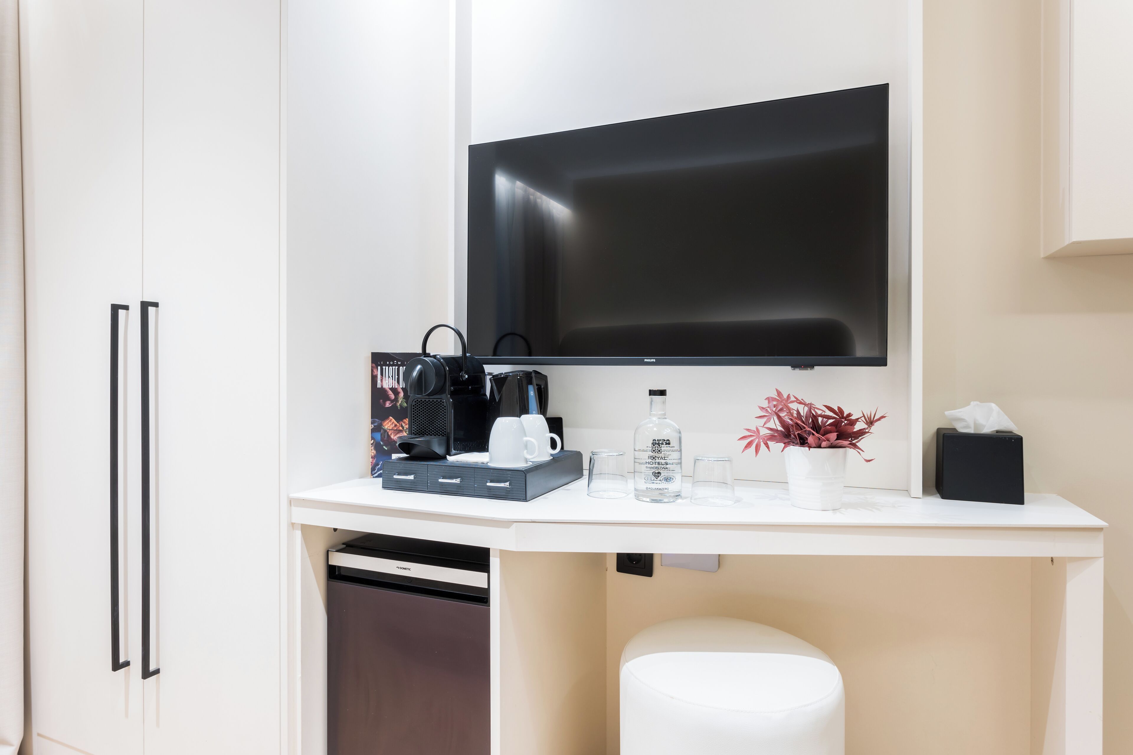 basic double room, 1 double bed | 1 bedroom, premium bedding, down duvets, pillow-top beds