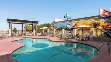 Seasonal outdoor pool