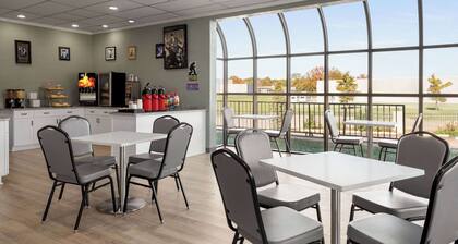 Days Inn by Wyndham Memphis at Graceland