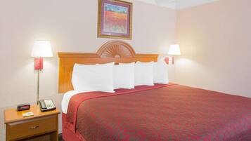 Standard Room, 1 King Bed | In-room safe, desk, iron/ironing board, rollaway beds