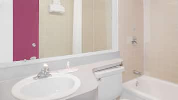 Combined shower/bathtub, eco-friendly toiletries, hair dryer, towels