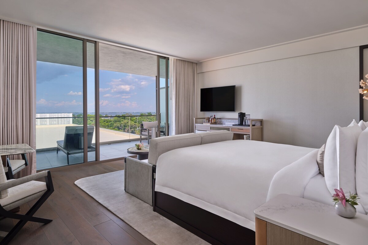 Superior Partial Bayview Room,1 King Bed, Non Smoking, Balcony | Minibar, in-room safe, blackout drapes, high-speed internet