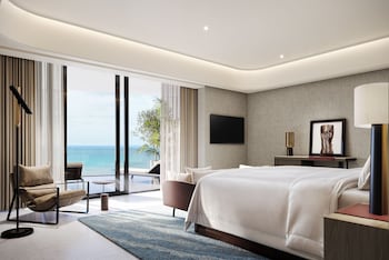Presidential Suite, 1 King Bed with Sofa bed, Non Smoking, Oceanfront | In-room safe, blackout drapes, Internet, bed sheets at The St. Regis Longboat Key Resort