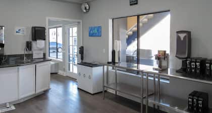 Capri Suites Anaheim