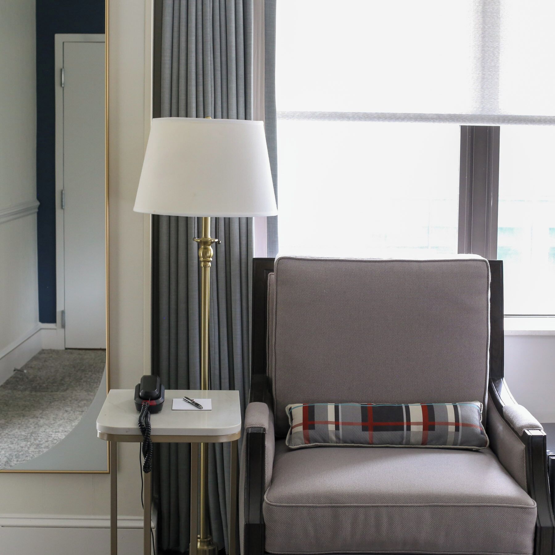 premier room, 1 queen bed | living area | lcd tv, ipod dock