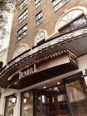 Bagian depan properti