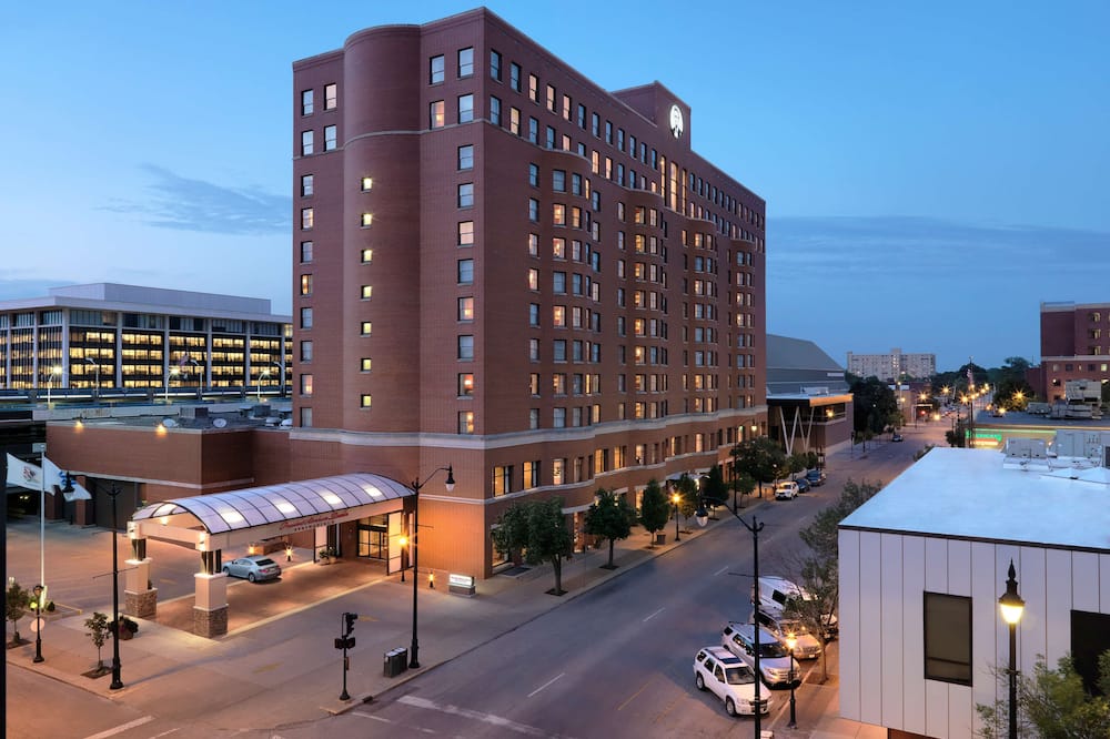 luxury hotels in Illinois