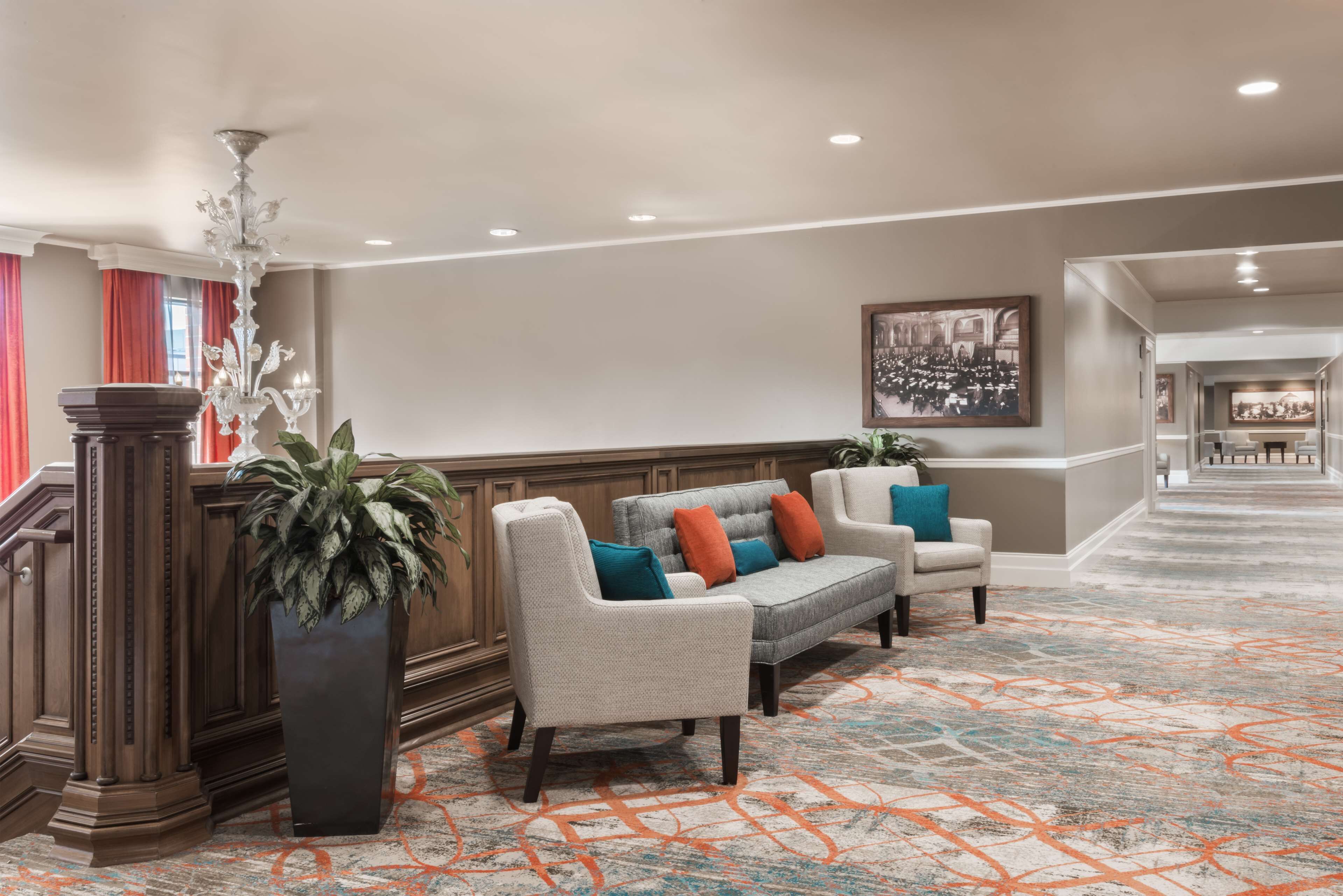 serves lunch and dinner