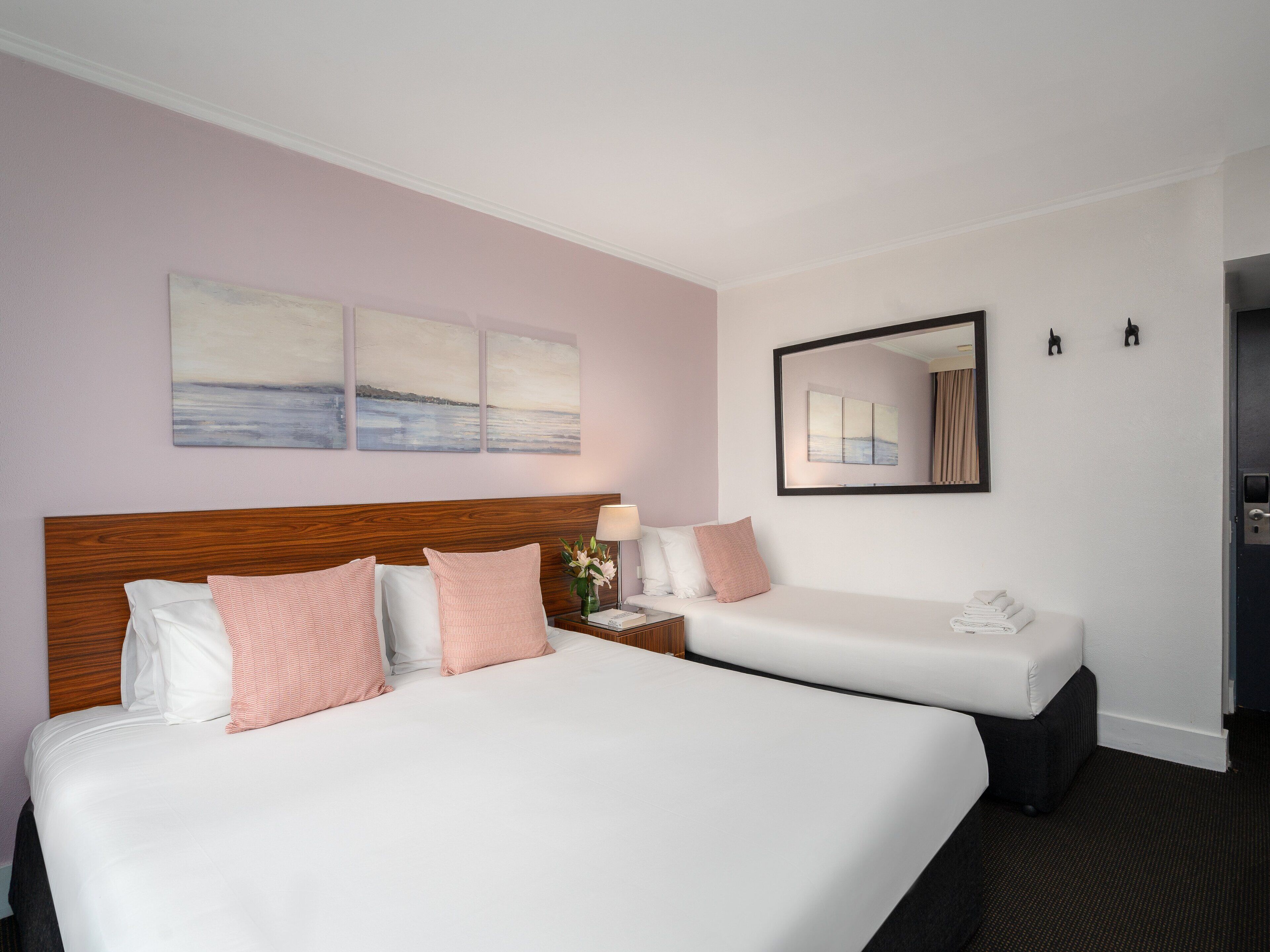 高級寢具、房內夾萬、獨特設計、獨特裝修