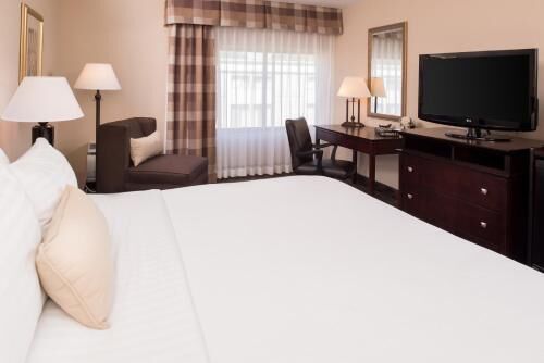 1 habitación, ropa de cama de alta calidad y escritorio 