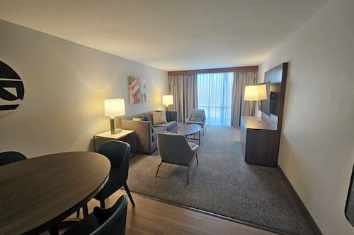 Suite, 1 Bedroom | Individually furnished, desk, blackout drapes, iron/ironing board